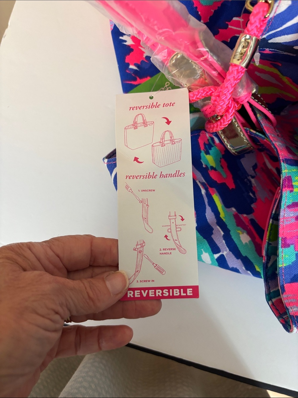 Lilly Pulitzer Beach Bathers Reversible Tote and Pouch NWT - Picture 4 of 16
